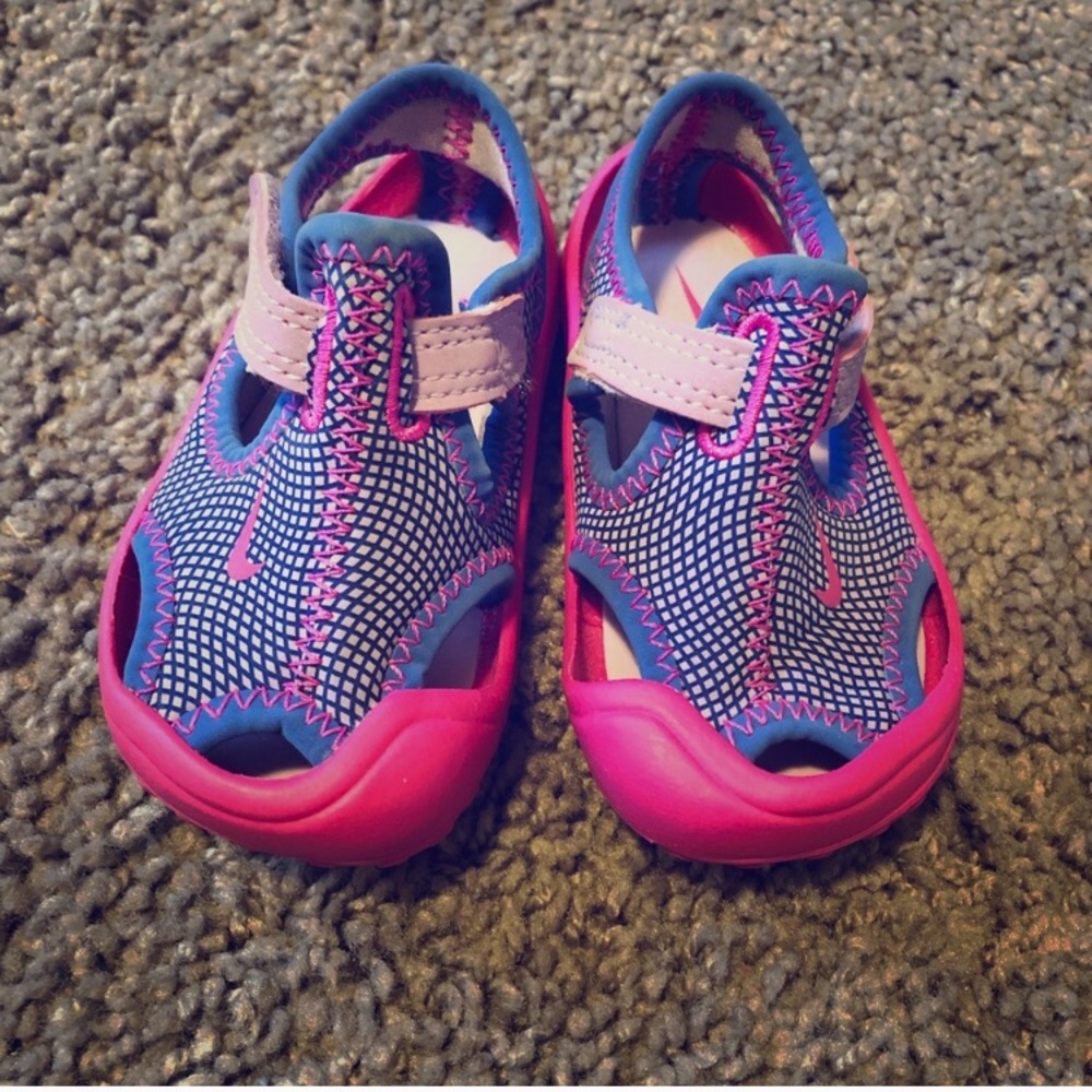 Nike water shoes